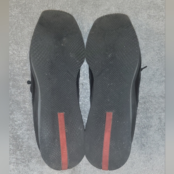 Classic Prada sneakers. - Picture 4 of 4